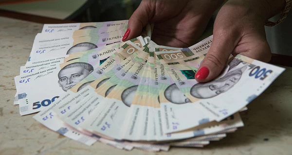 Гривна обвалилась до нового исторического минимума