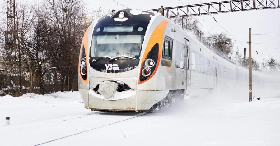 Через негоду затримується 14 поїздів, - Укрзалізниця