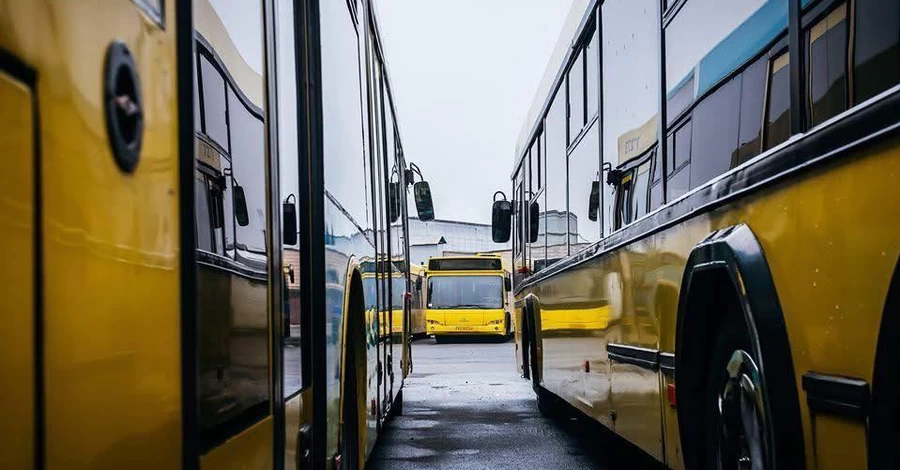 На левом берегу Киева электротранспорт временно не будет работать, а в метро увеличат интервалі между поездами