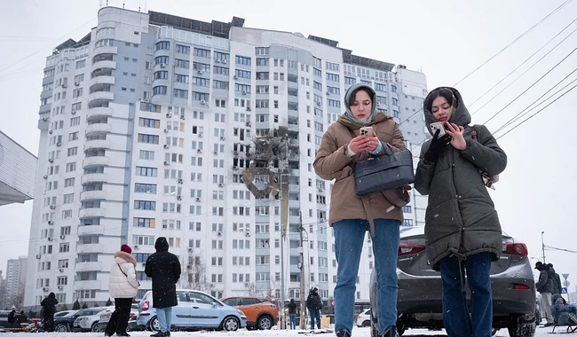 Київська багатоповерхівка після влучання російського дрона