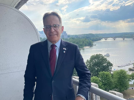 Главу офиса Нетаньяху задержали для допроса из-за утечки документов в Bild