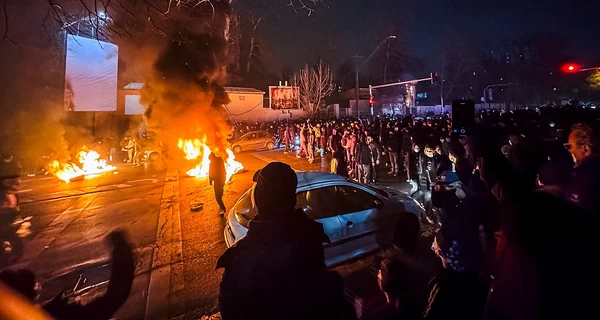 Число погибших в ходе двухнедельных протестов в Иране превысило 500 человек