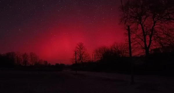 На Сумщині зафіксували  два унікальні явища - полярне сяйво та подвійне гало