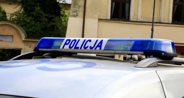 В Варшаве задержали украинку, которая пыталась сесть в самолет с надписью 