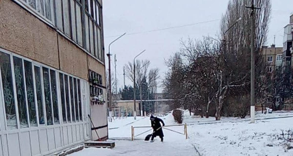 В Кривом Роге директор гимназии, не пустившая людей в укрытие, уволилась