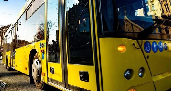 Коллапс в столице – на правом берегу Киева остановили движение электротранспорта