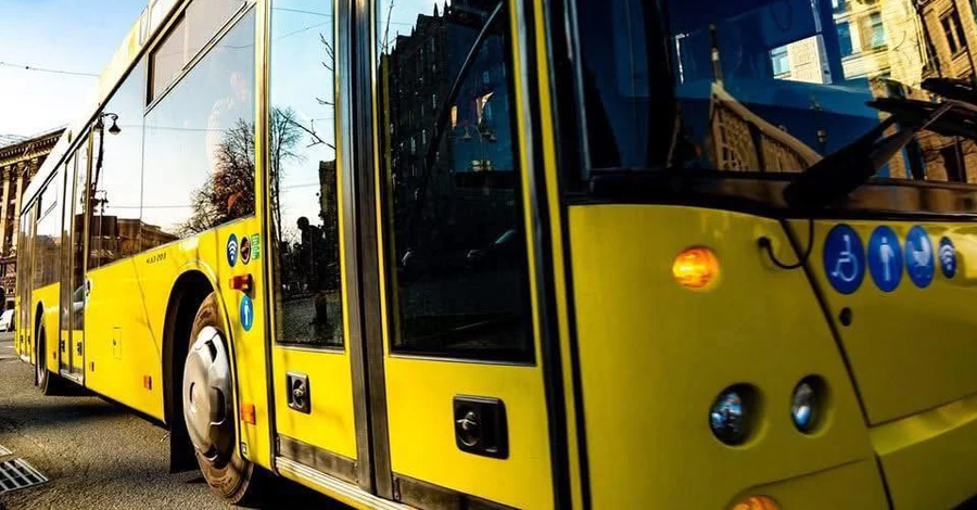 Коллапс в столице – на правом берегу Киева остановили движение электротранспорта