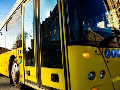 Колапс у столиці - на правому березі Києва зупинили рух електротранспорту