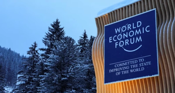 Економічний форум у Давосі: засновник пішов у відставку, а делегація США орендувала церкву