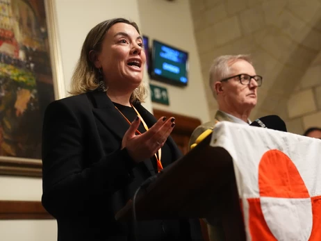 Гренландія попросила захисту в Лондона, а Трамп пригрозив прем'єру острова «великими проблемами»