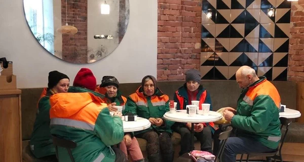 Ласкаво просимо на підзарядку: як люди підтримують одне одного під час відключень світла