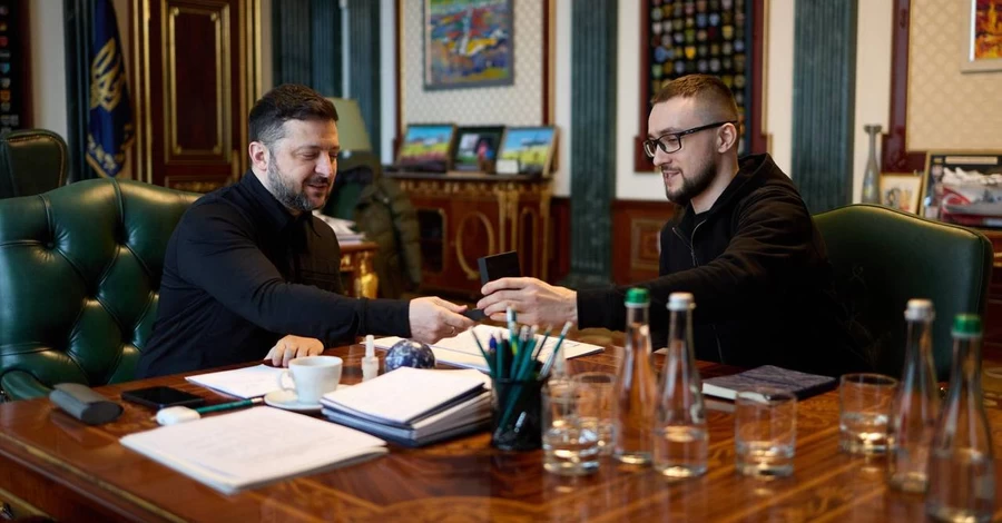 После Притулы Зеленский встретился со Стерненко