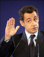 Саркози подал в суд на главу разведки, который слишком много разнюхал 