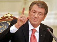 За полчаса Ющенко успел отменить свой указ о роспуске суда, а потом опять принять указ о его роспуске 