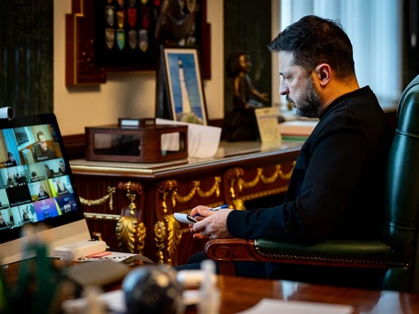 Зеленский поручил разобраться с домами, которые остаются без тепла в столице