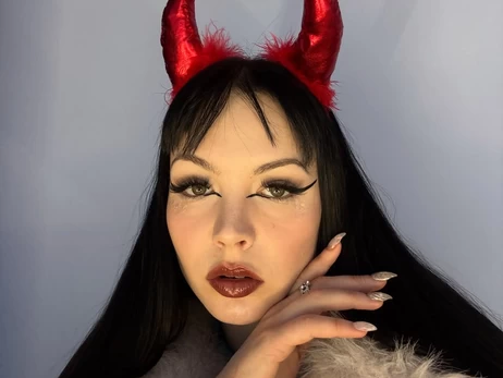 Лейбл Jerry Heil и Кажанна со скандалом разорвали сотрудничество