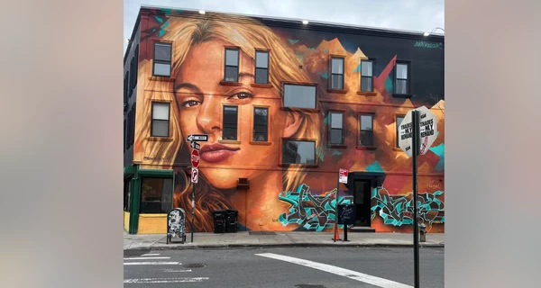 В Бруклине появился мурал с изображением украинки Заруцкой, профинансированный Маском