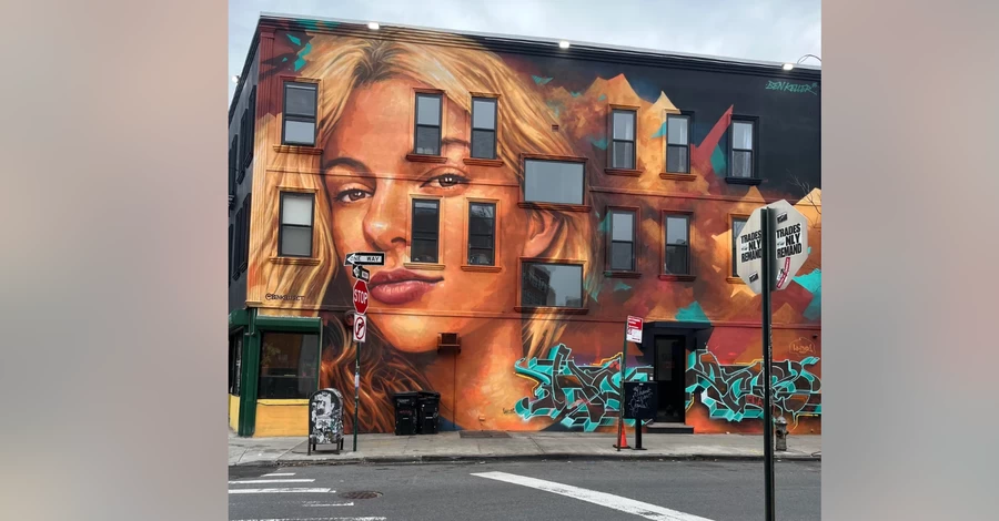 В Бруклине появился мурал с изображением украинки Заруцкой, профинансированный Маском