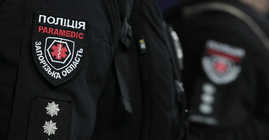 У Запоріжжі поліція розслідує падіння жінки з дитиною з 9-го поверху