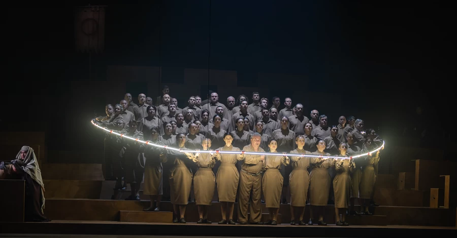 Уривський та керівник хору 