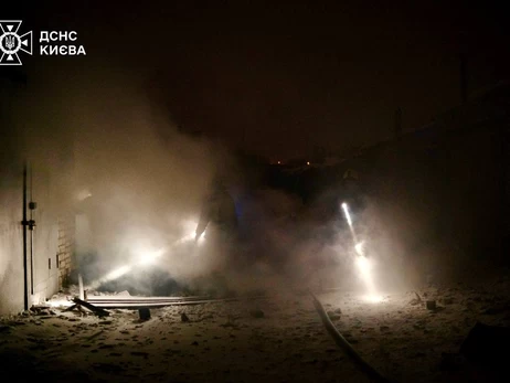 Россияне атаковали Киев: есть перебои со светом и водой, изменено движение поездов метро