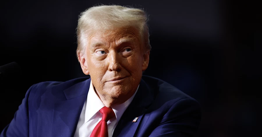 Трамп погрожує Макрону тарифами на шампанське через відмову вступати до Ради миру