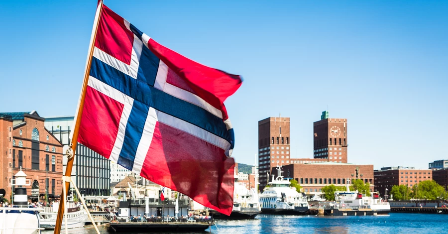 Норвегія попередила своїх громадян про можливе вилучення житла, палива і транспорту