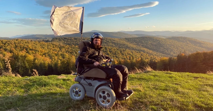 История Ивана Космины: на 85% парализованное тело, три написанных книги и инклюзивная революция в Черткове