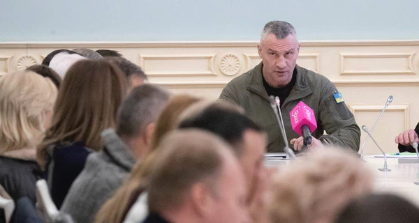 Кличко прокомментировал информацию о смерти двух слесарей от перегрузки