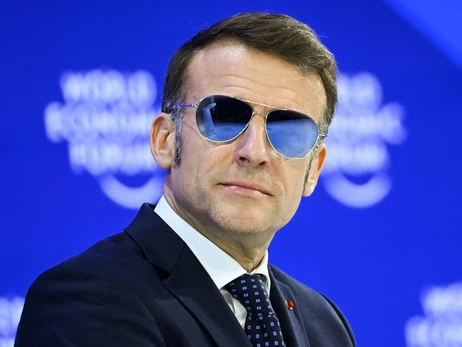 Окуляри Макрона стали вірусними в інтернеті: що це за бренд і скільки коштує