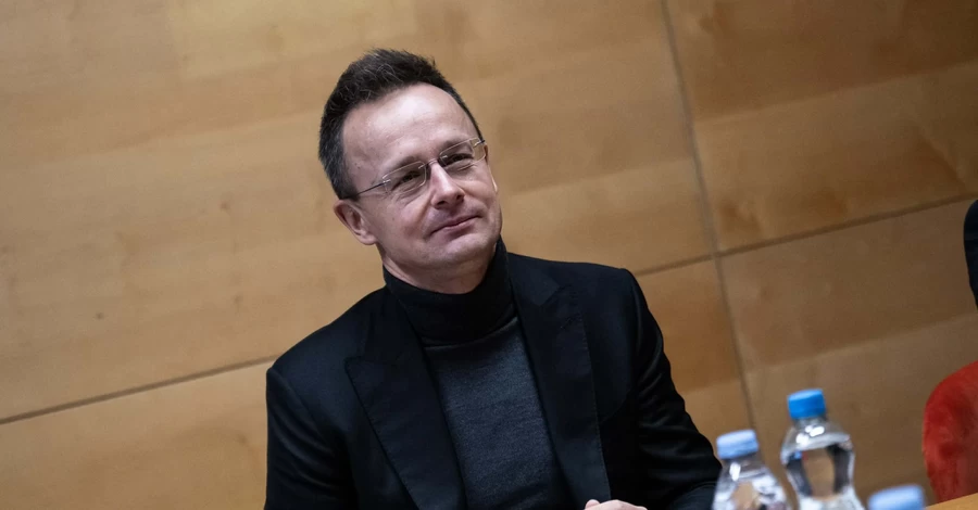 Сийярто обвинил Украину в попытках вмешаться в выборы в Венгрии