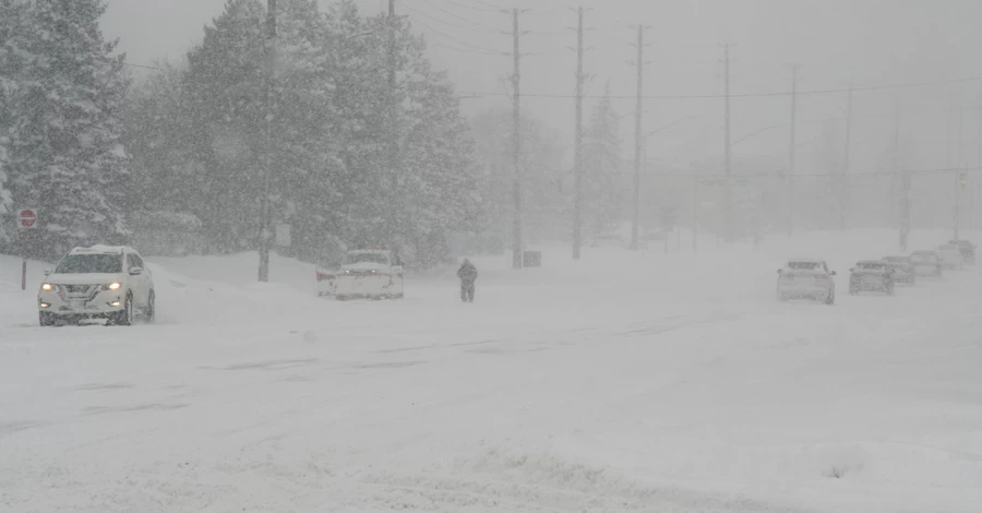 США накрив потужний сніжний шторм, у Нью-Йорку замерзли на смерть троє людей