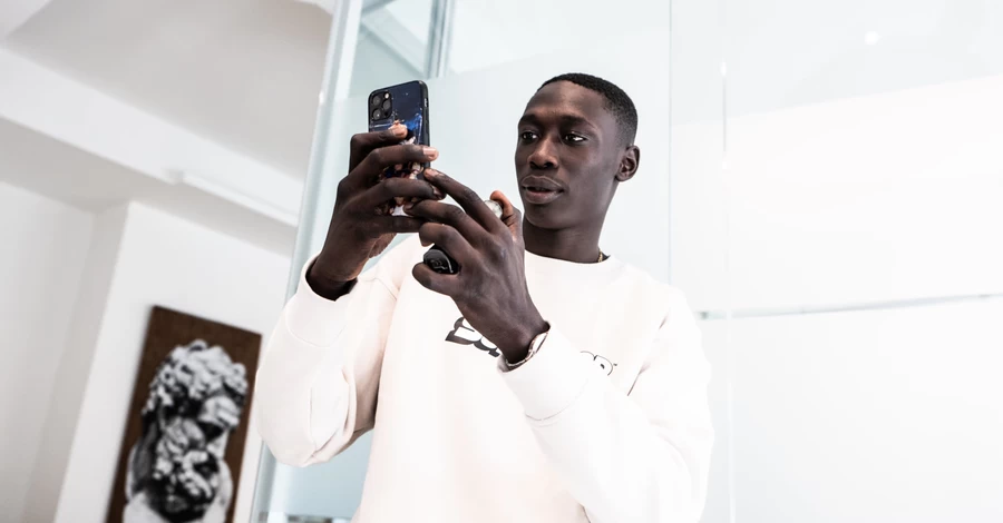 Найпопулярніший TikTok-блогер Хабі Ламе продав своє обличчя за мільярд доларів