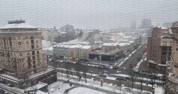 На Крещатике в Киеве произошел пожар в офисном здании 