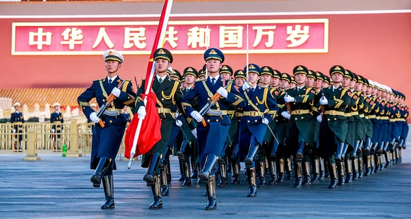 Спроба перевороту у Китаї? Як «права рука» Сі Цзіньпіна перетворилася на «ядерного шпигуна»