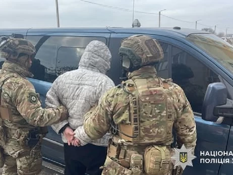 Поліцейські затримали 50-річного адвоката з Житомира, який через ревнощі вбив чоловіка та переховувався в ЗСУ
