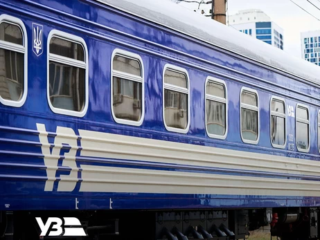 «Укрзалізниця» повідомила про складнощі у русі потягів по всій країні 