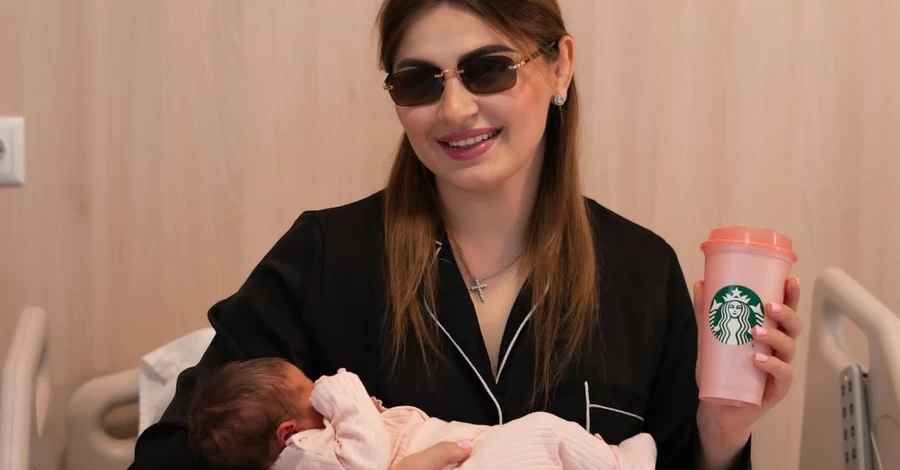 Украинская борчиха Алина Грушина-Акобия впервые стала мамой