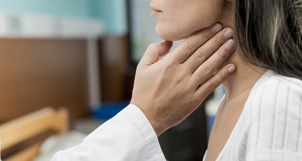 Сигнали щитовидної залози: як розпізнати проблему і коли йти до лікаря