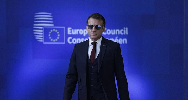 Стармер спародіював Макрона, надівши на шоу темні окуляри-авіатори: Bonjour