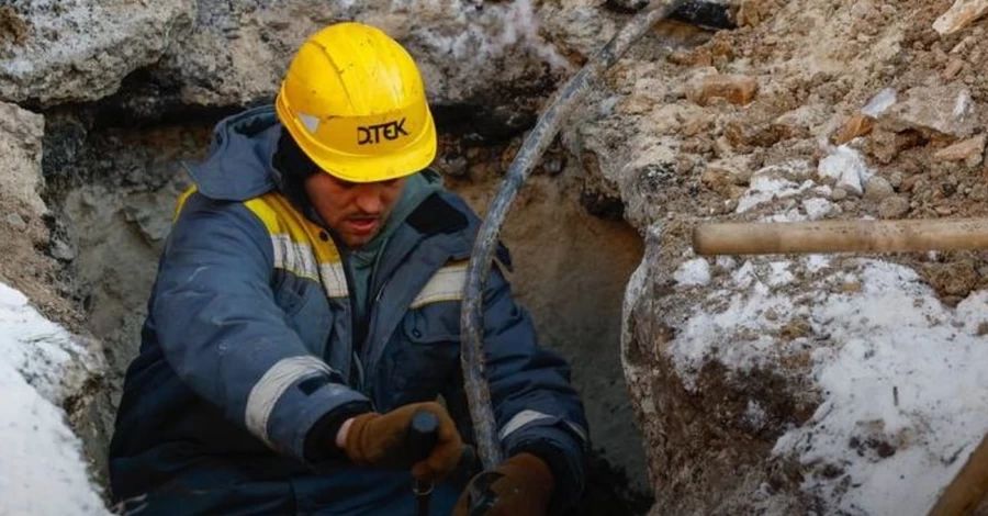 ДТЕК попросив жителів Троєщини не блокувати дороги, бо це не допоможе