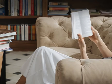 Любовні романи, детективи та нонфікшн - що купували 18-річні за програмою 