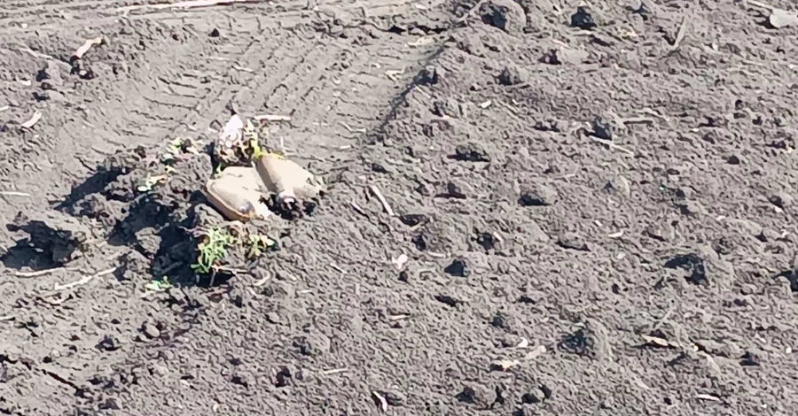 В Херсоне на мине подорвался автомобиль с семьей, среди пострадавших - двое детей