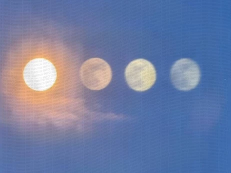 Над Украиной видели несколько Лун одновременно — эффект создался из-за морозов