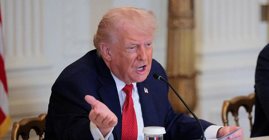 Трамп заявив, що Джеффрі Епштейн змовлявся проти нього з відомим письменником  