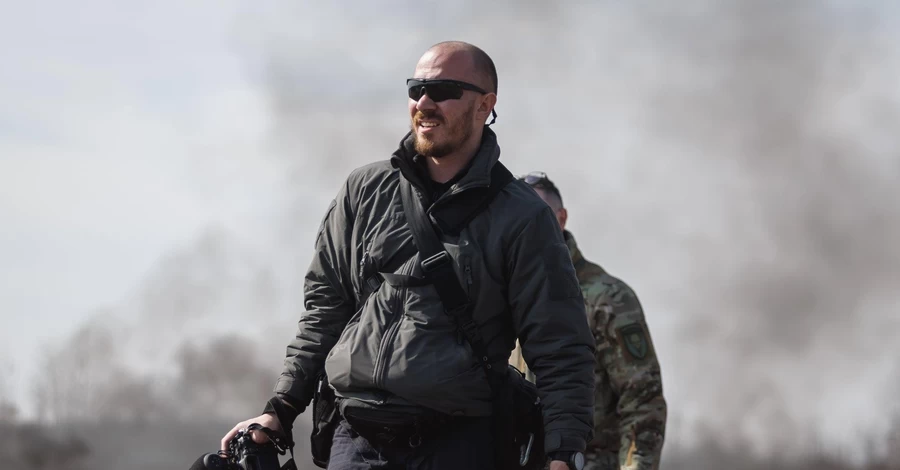 Президент наградил журналиста, спасшего ребенка во время обстрела Киевской области