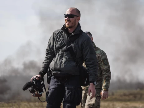 Президент наградил журналиста, спасшего ребенка во время обстрела Киевской области