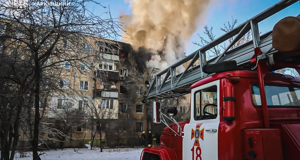 Россияне попали дроном по многоэтажке в Харькове, ранены 7 человек