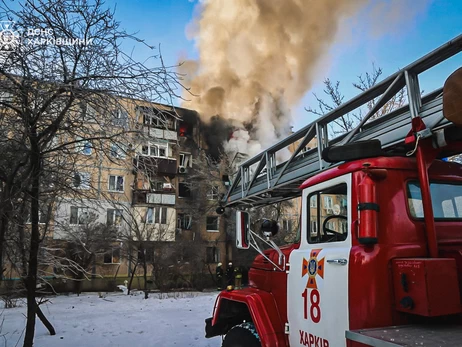 Росіяни влучили дроном у багатоповерхівку в Харкові, поранено 7 людей