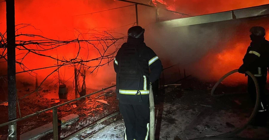 Россияне ударили по Запорожью и Вольнянску, погибли супруги, ранен подросток